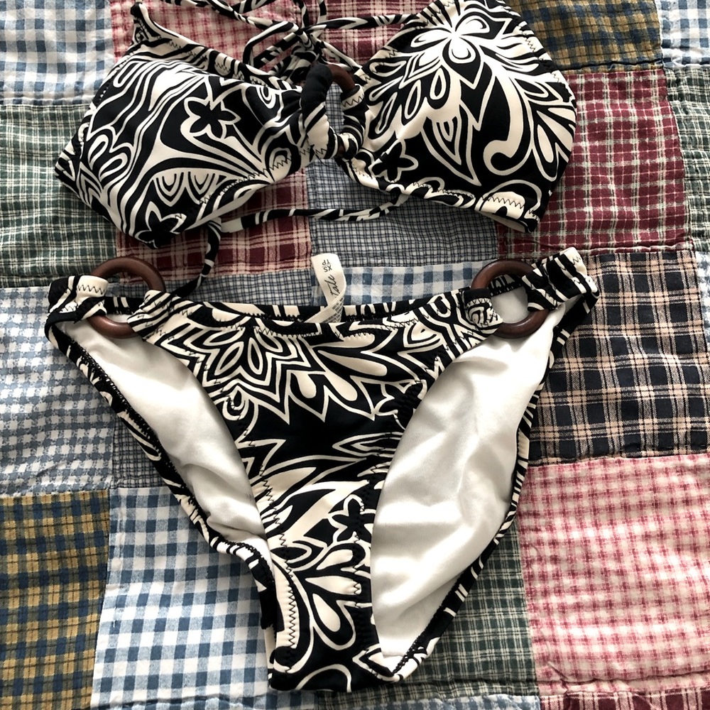 Aeropostale Swimsuit Top and Bottom
